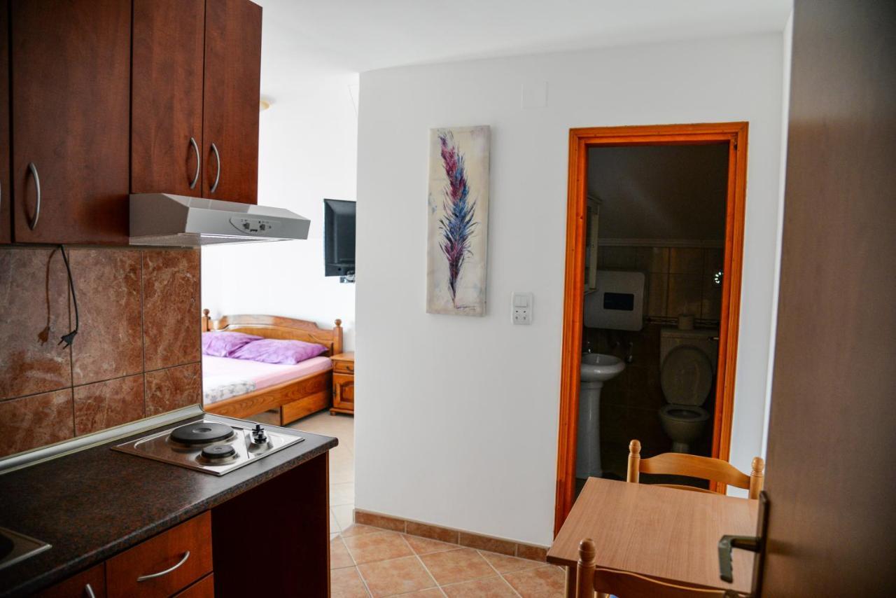 Guest House Ivana Tivat Exterior photo