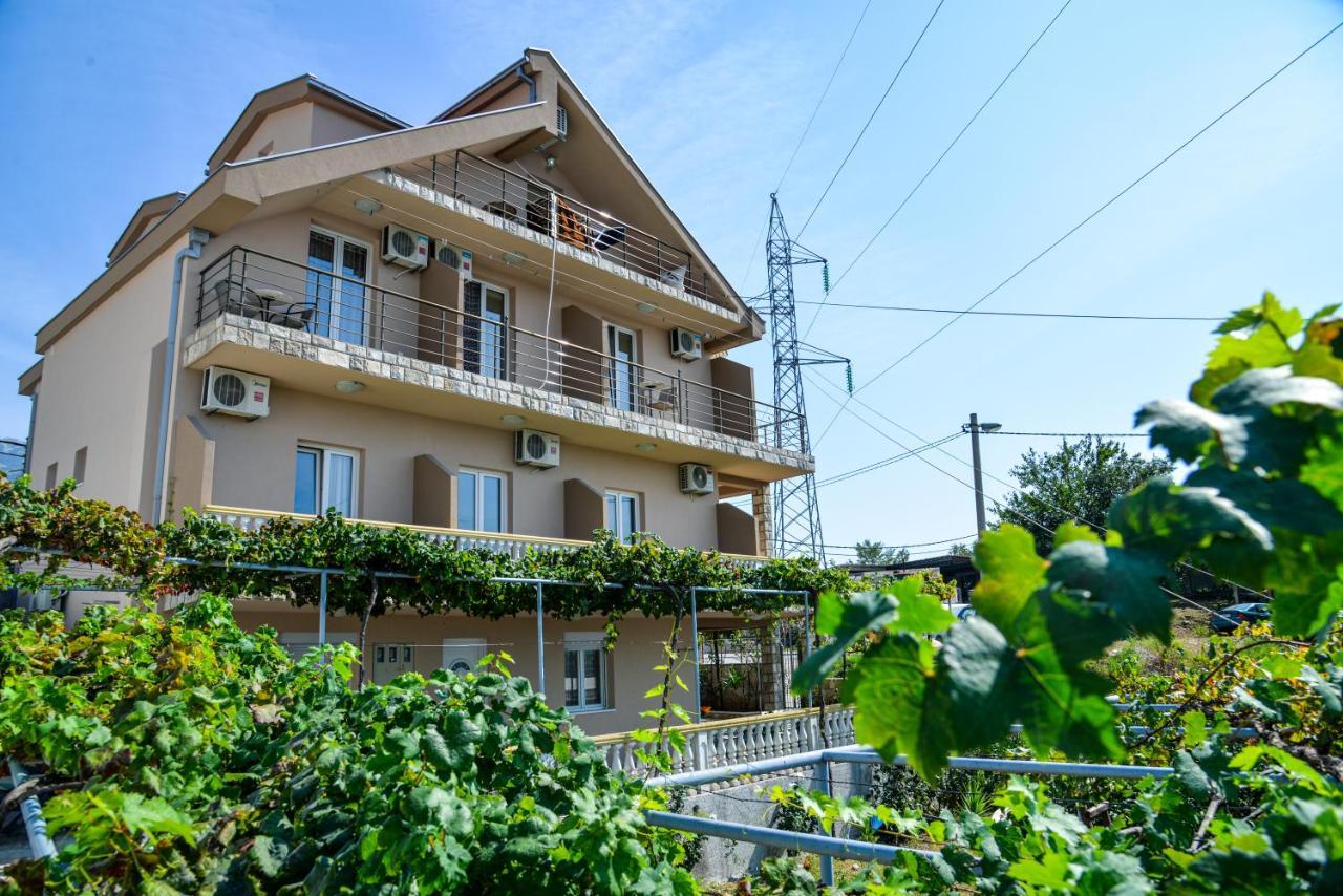 Guest House Ivana Tivat Exterior photo