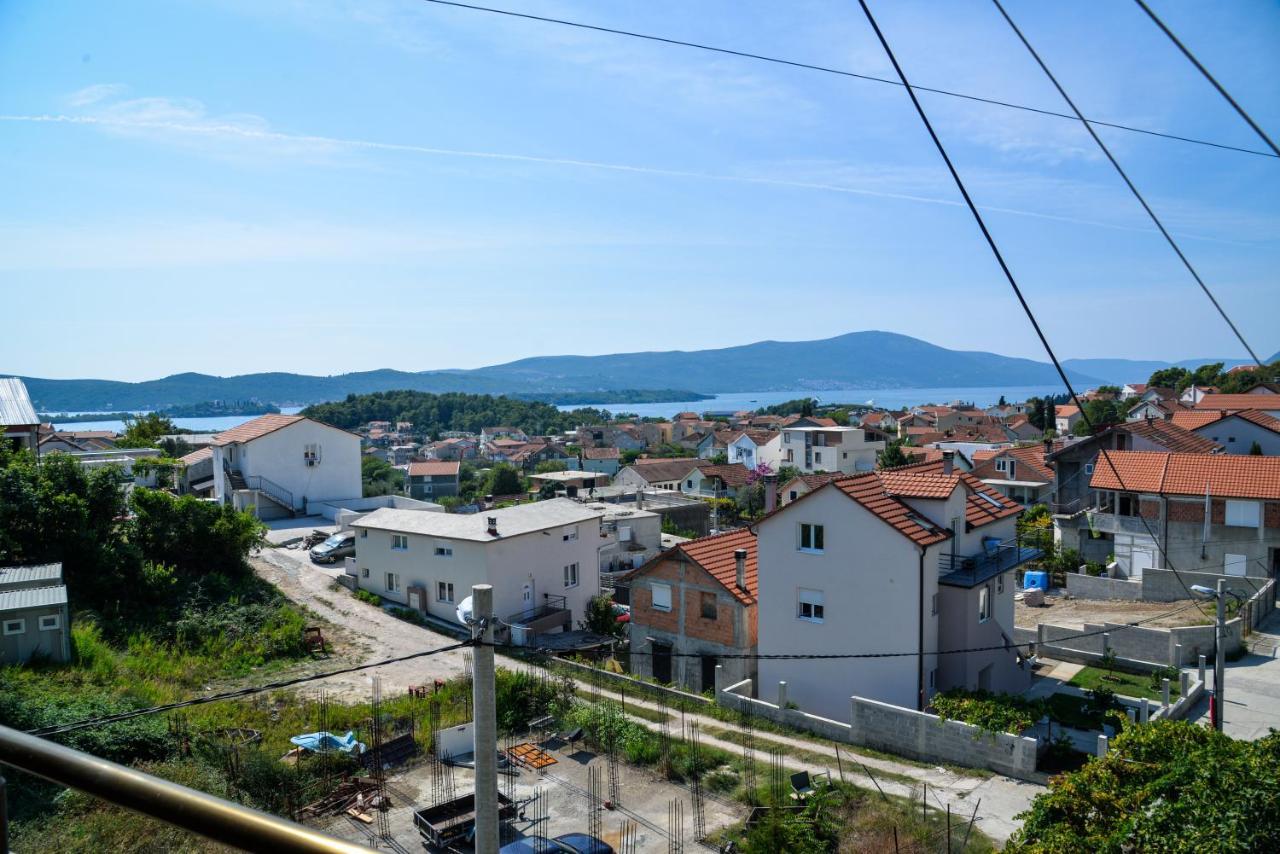 Guest House Ivana Tivat Exterior photo