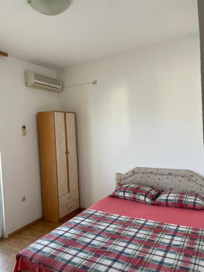 Guest House Ivana Tivat Exterior photo
