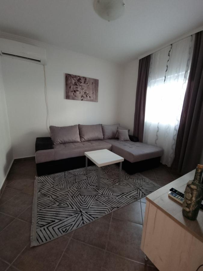 Guest House Ivana Tivat Exterior photo
