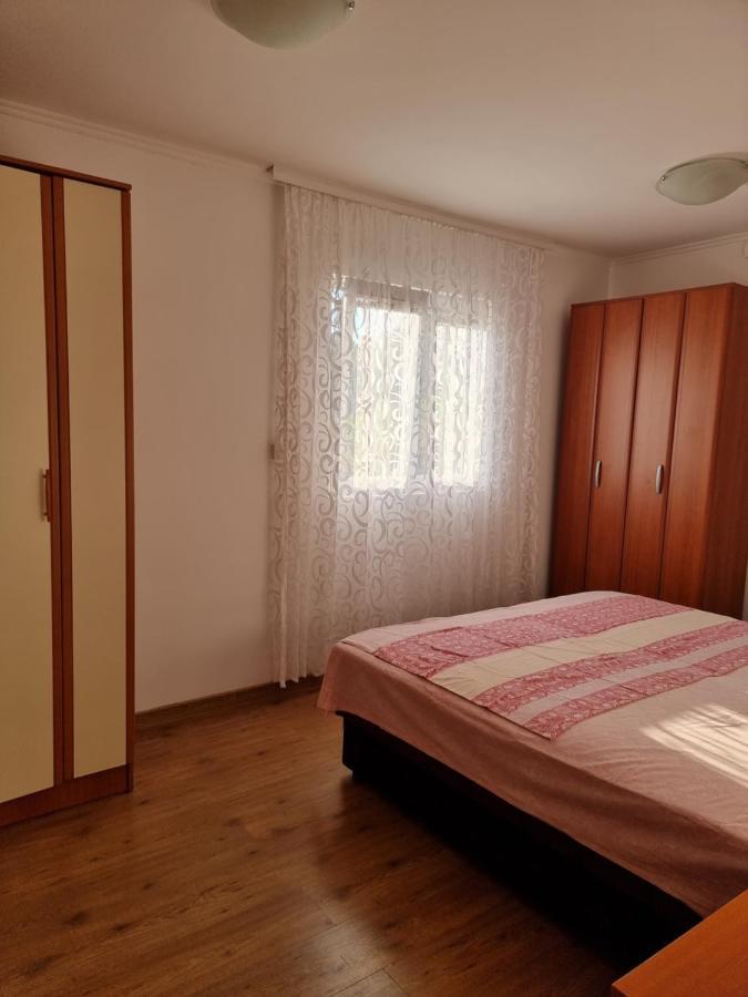 Guest House Ivana Tivat Exterior photo