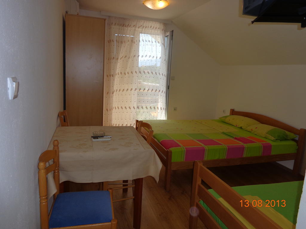 Guest House Ivana Tivat Exterior photo