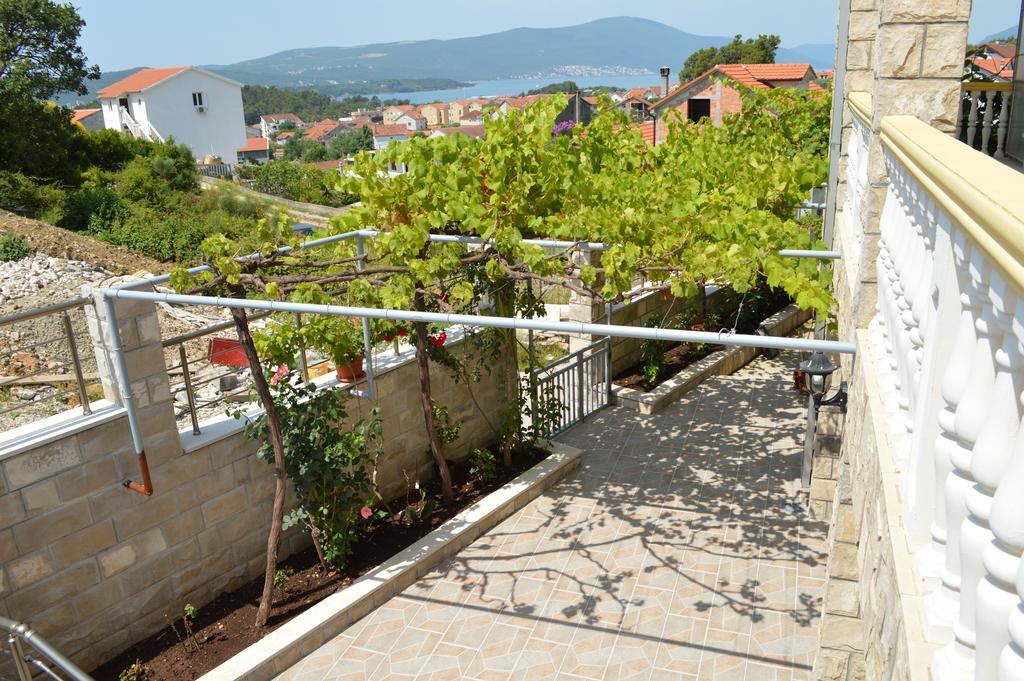 Guest House Ivana Tivat Exterior photo
