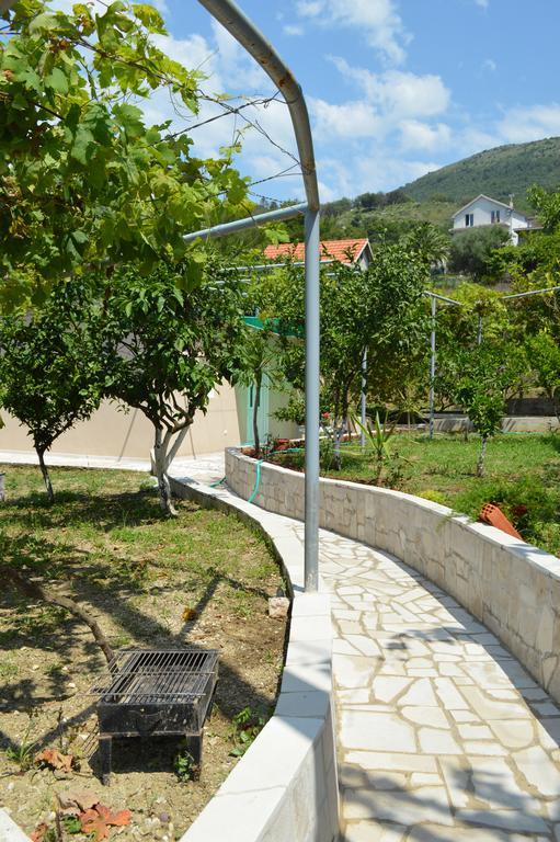 Guest House Ivana Tivat Exterior photo