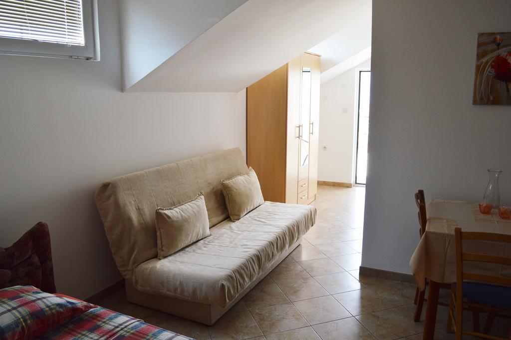 Guest House Ivana Tivat Exterior photo