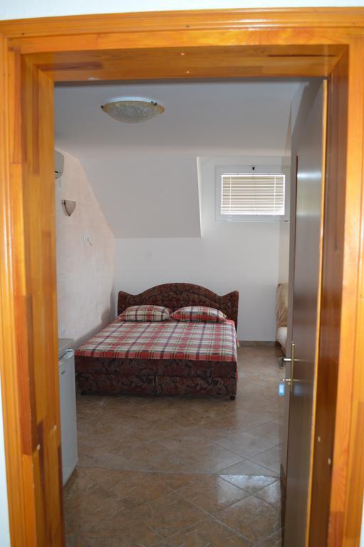 Guest House Ivana Tivat Exterior photo