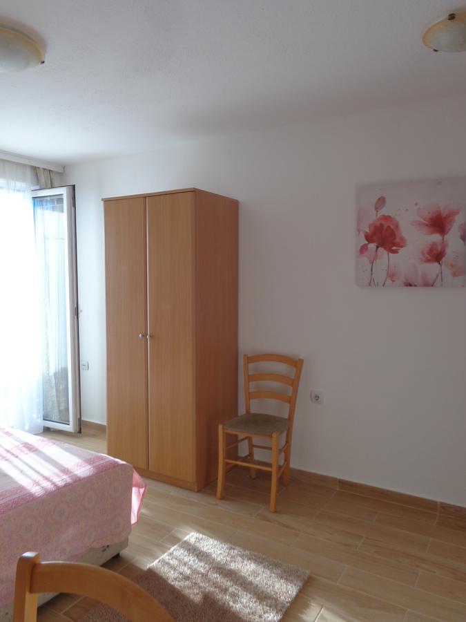 Guest House Ivana Tivat Exterior photo